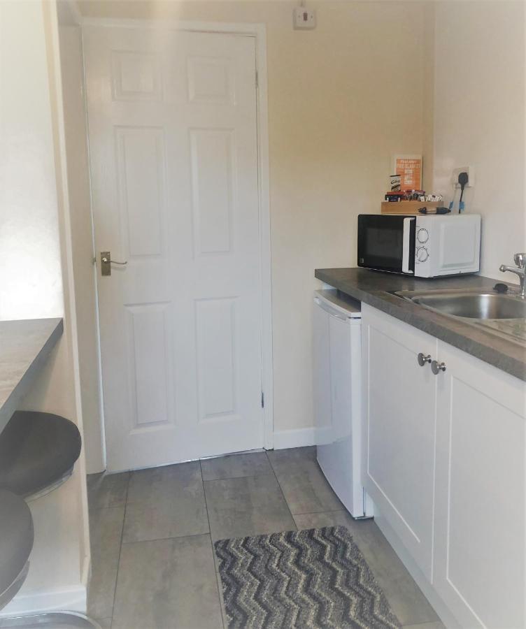 Little Park Holiday Homes Self Catering Cottages 1 & 2 Bedrooms Available Close To Tutbury Castle Buitenkant foto
